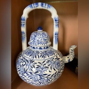 Chinoiserie Asian teapot decor is 10” width x 12” height
